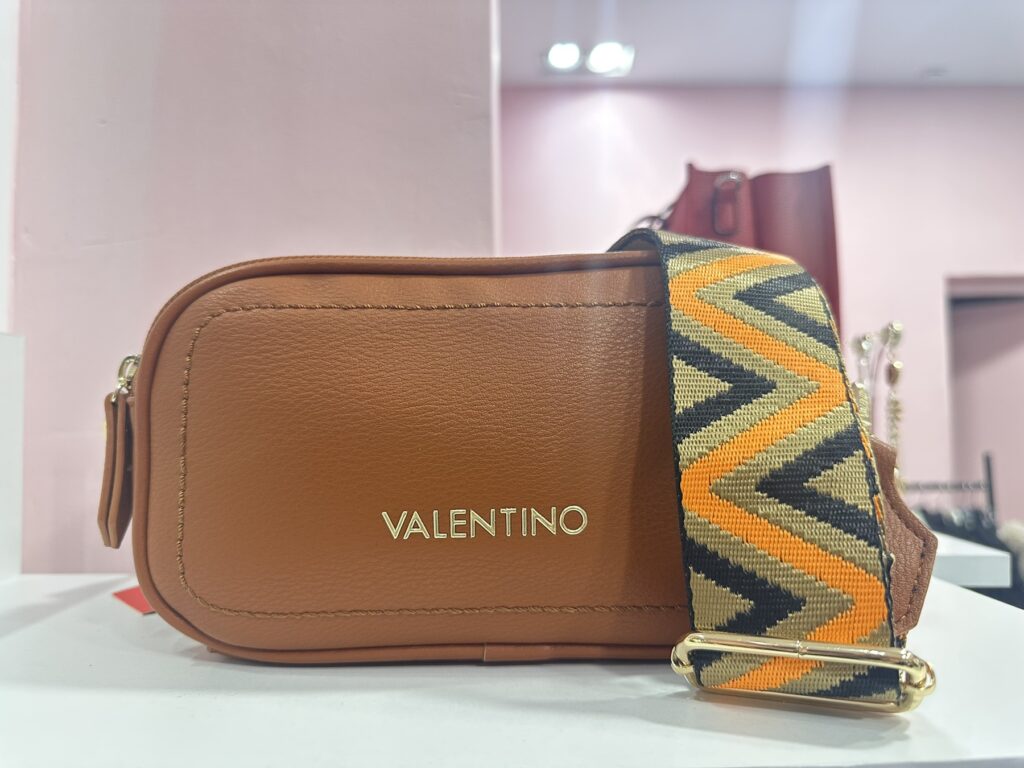Τσαντάκι ταμπά Valentino