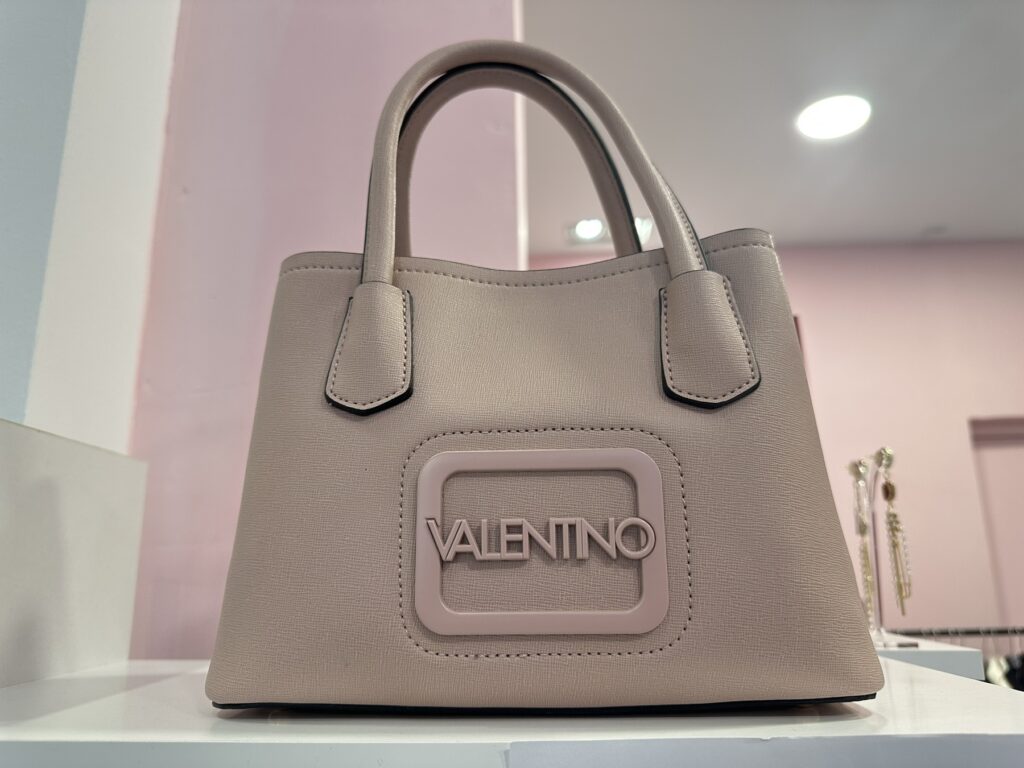 Τσαντάκι ροζ Valentino